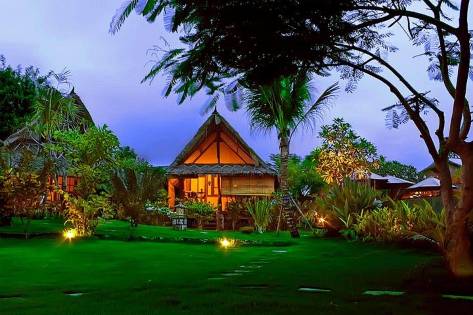 Flower Bud Bungalow Пекату Экстерьер фото